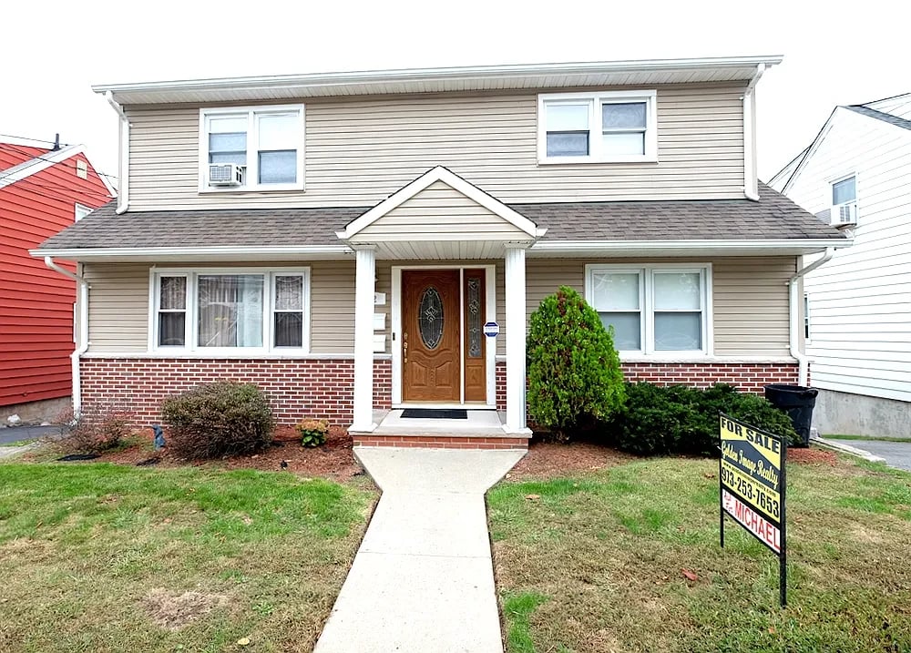 72 Corabelle Ave