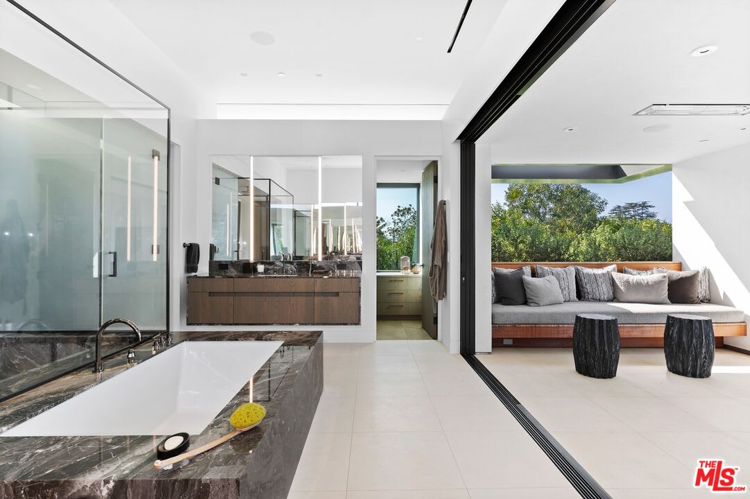 Luxe Estate