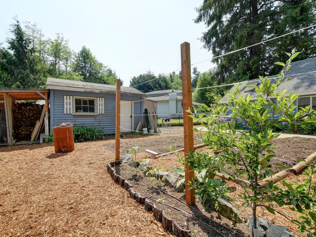 6667 Woodgrove Pl, Sooke