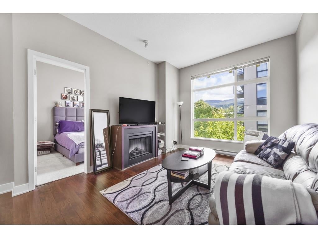 401-2957 Glen Dr