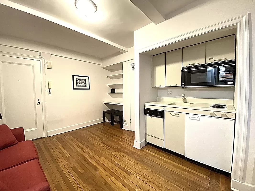 321 East 43rd Street #410