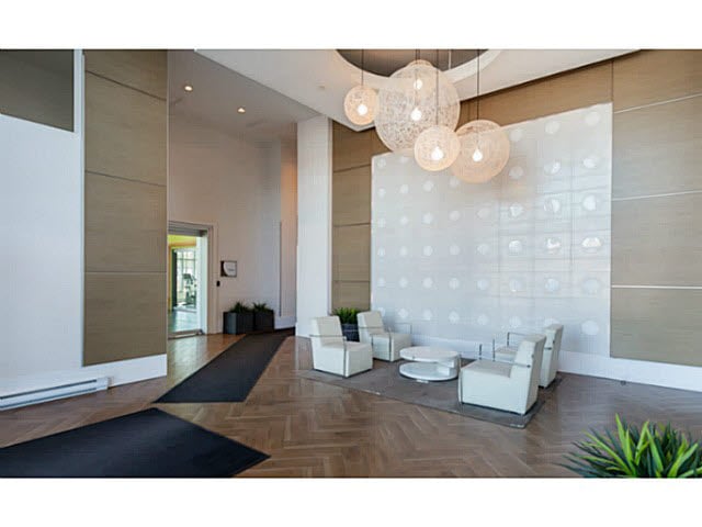 1210-13688 100th Ave