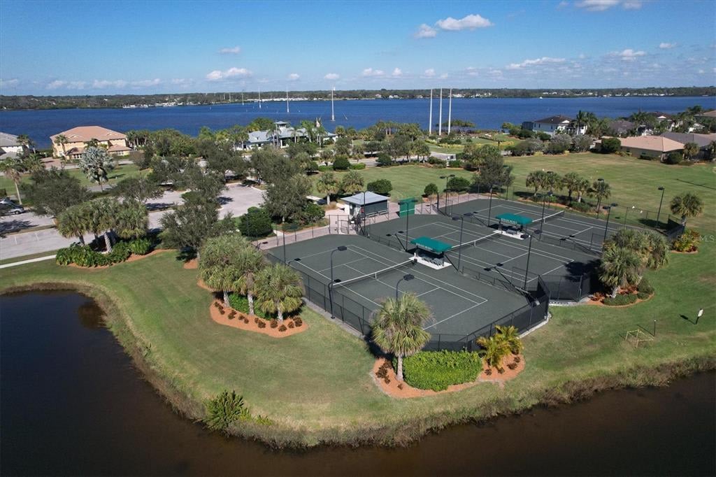 5211 Lake Overlook Ave, Bradenton, FL 34208