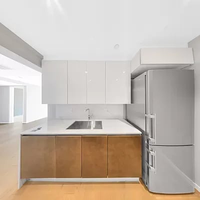 24-12 42nd Road Unit: 3E