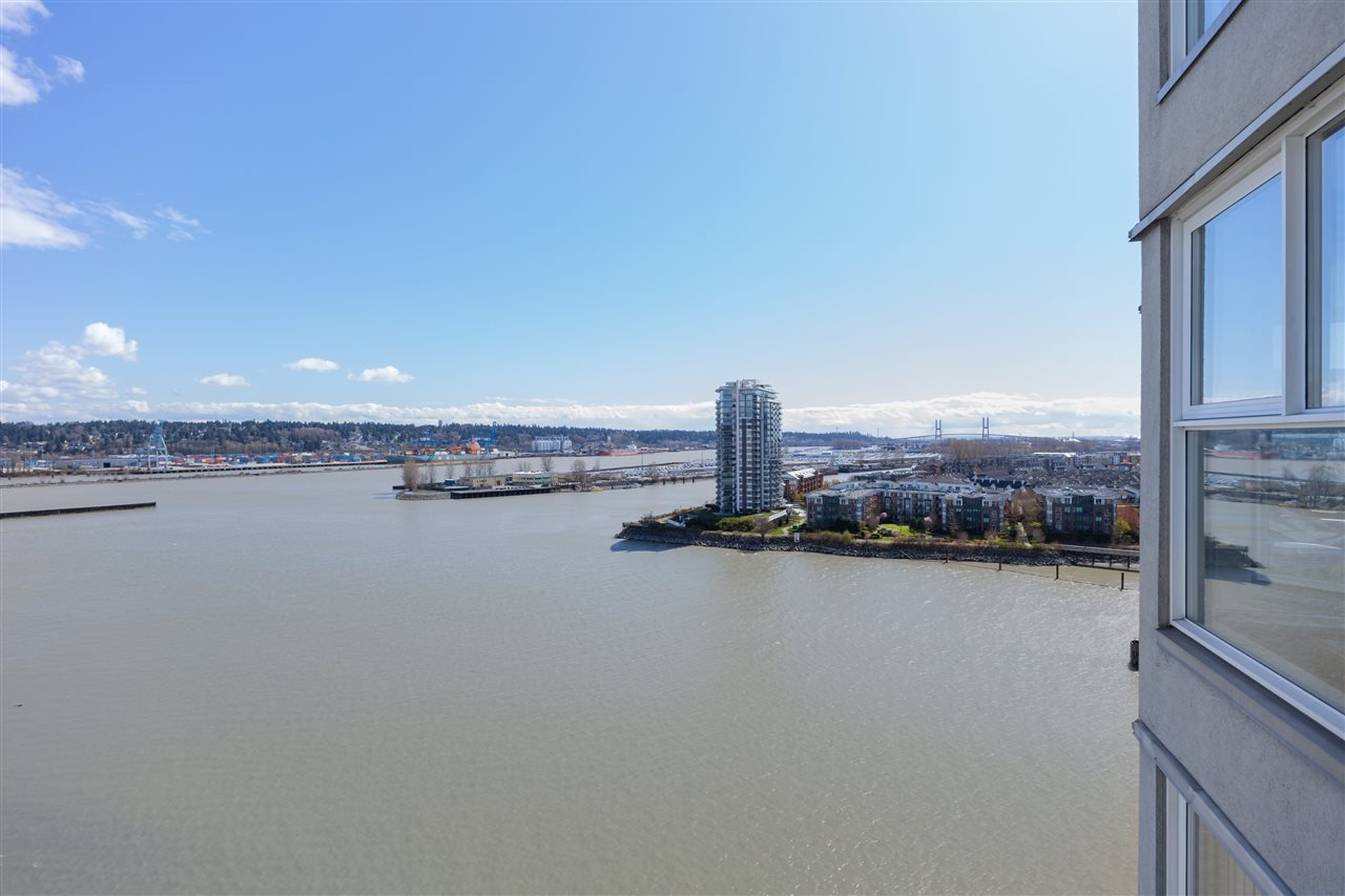 1603-1250 Quayside Dr