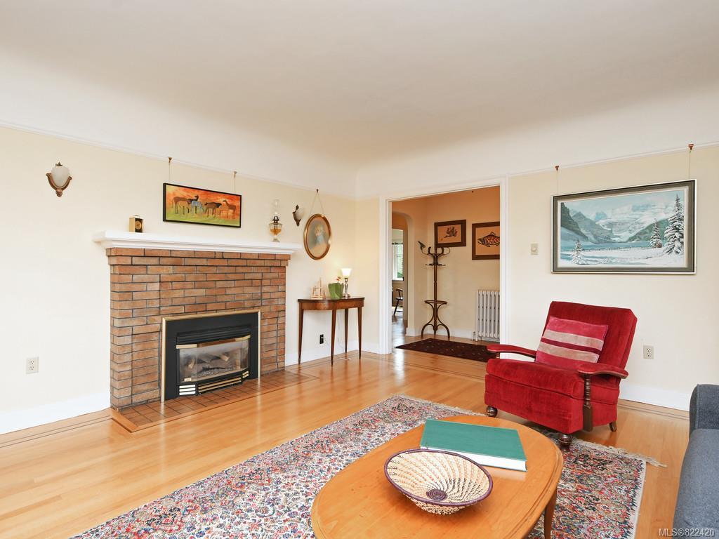 1329 Franklin Terr
