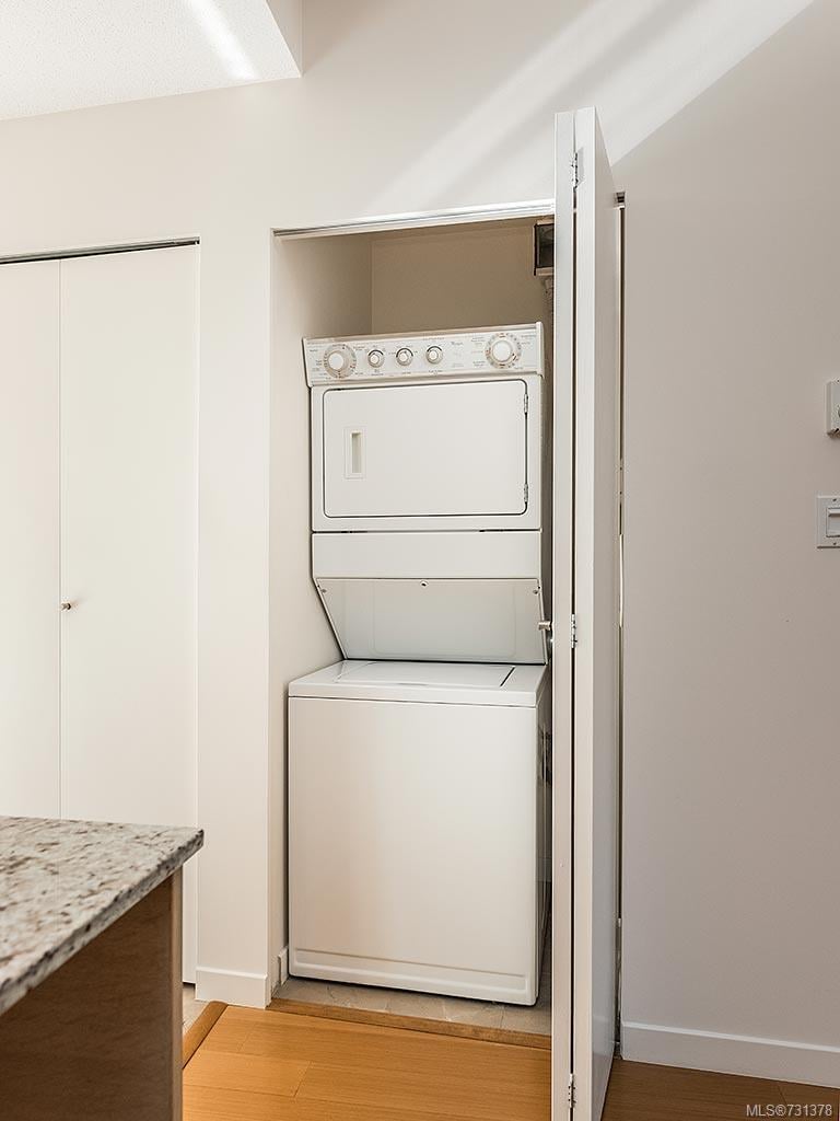 203-66 Songhees Rd, Victoria