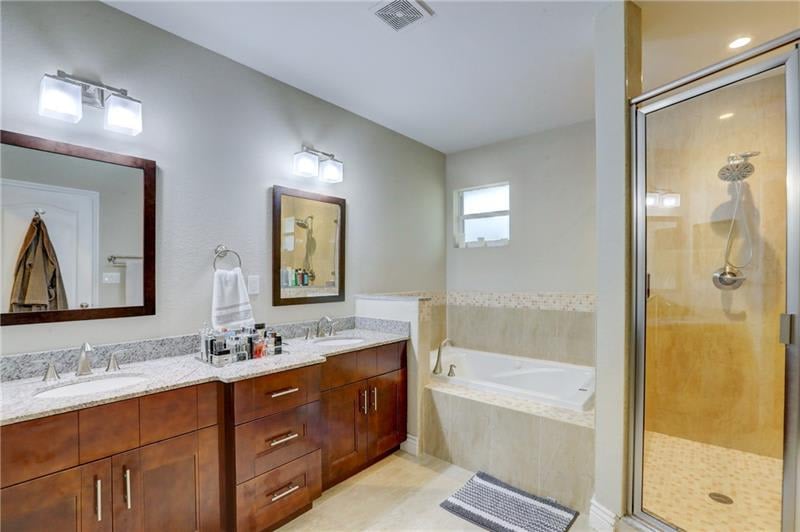 1496 SW 29th Ter