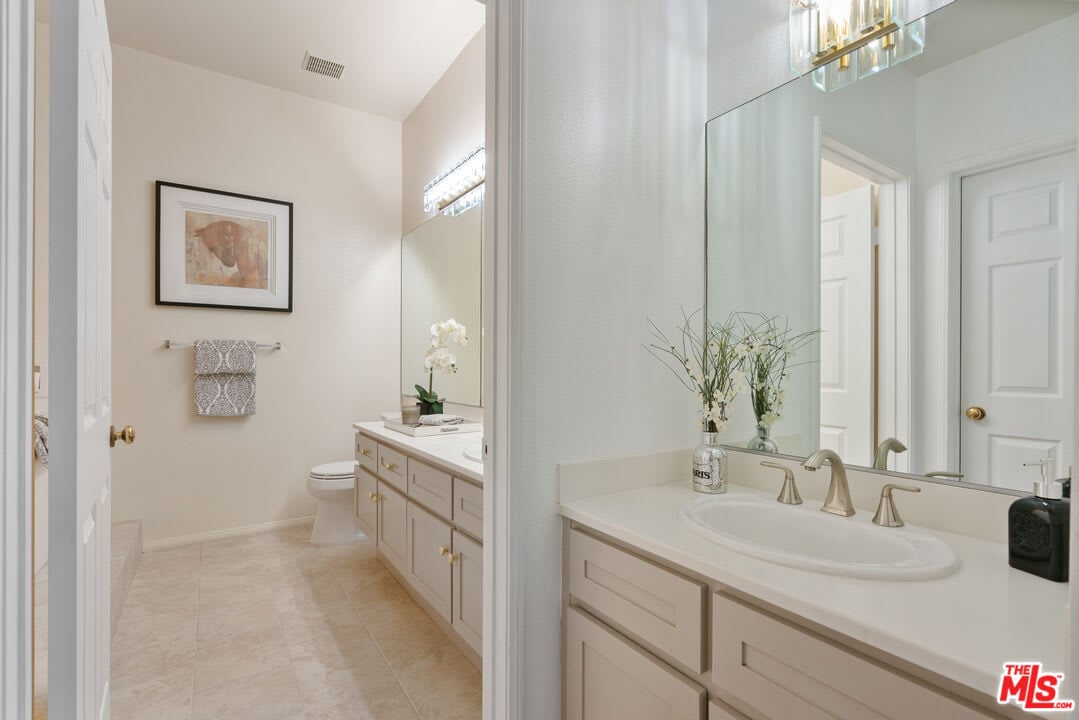 11636 Montana Ave, #202
