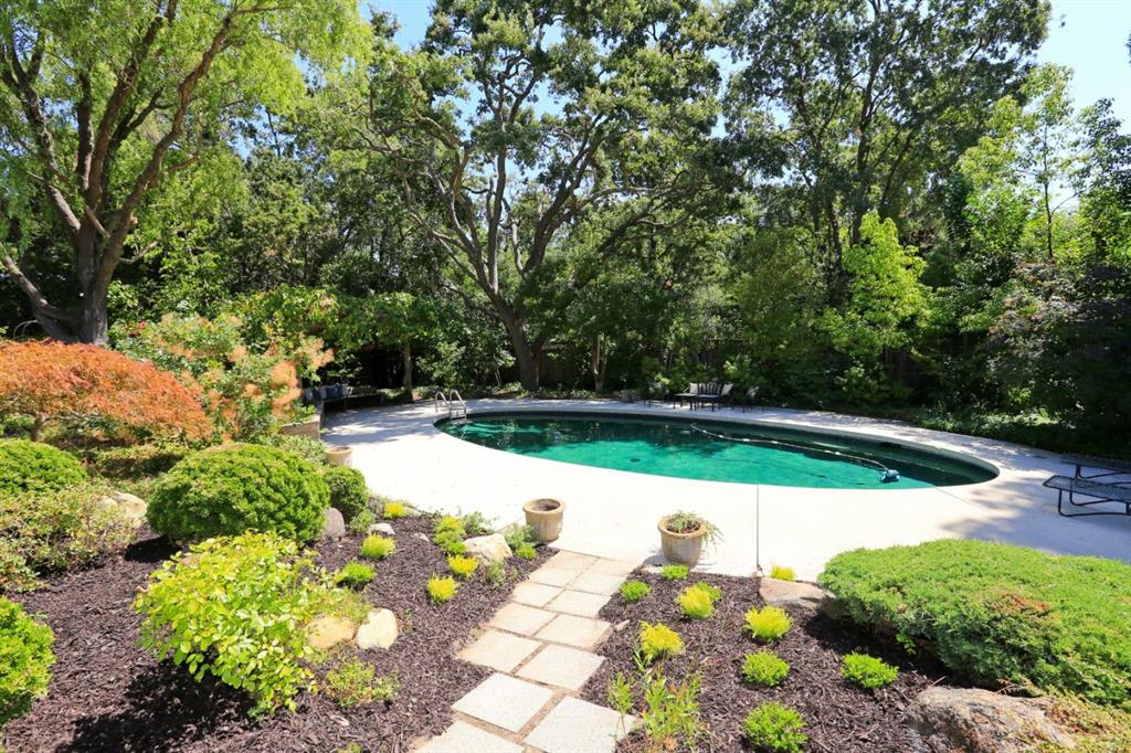 27 Sargent Ln