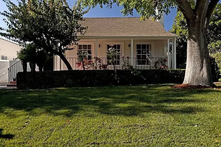123 N Beachwood Dr