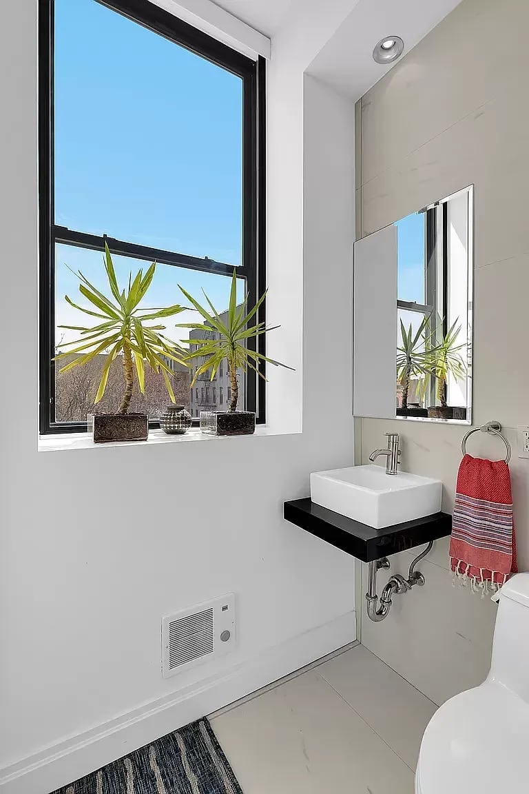 198 Roebling Street #4B