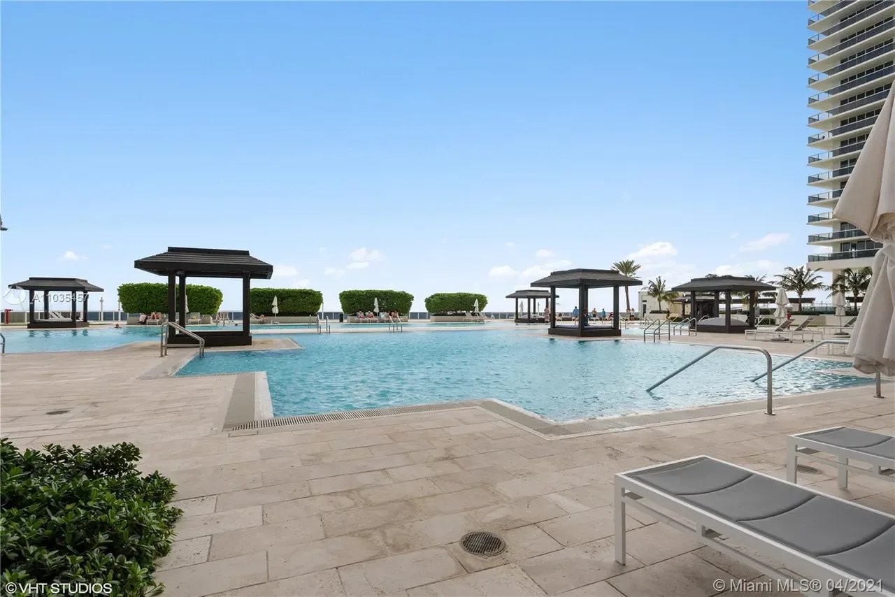 1800 S Ocean Drive, #3109