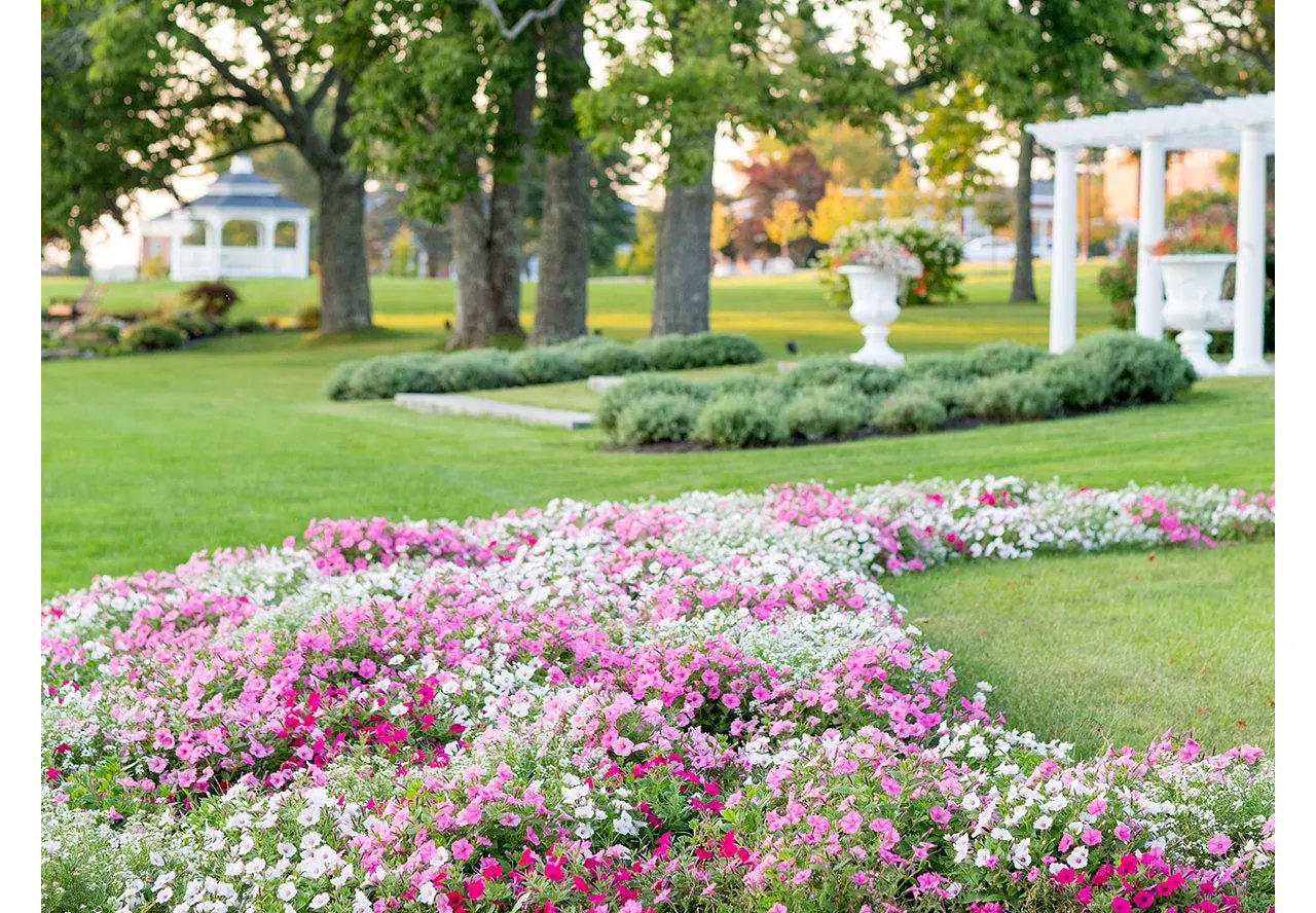 Beautiful Maine Gardens & Arboretums