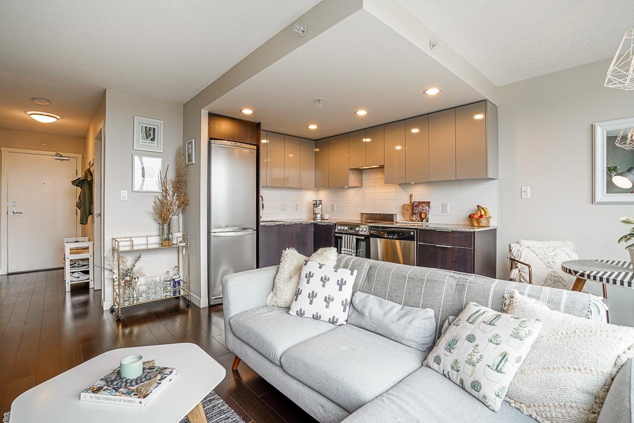 1403-445 W 2nd Ave