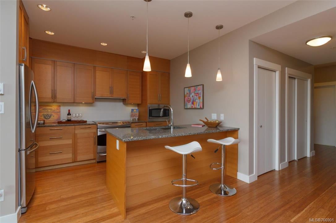 103-9820 Seaport Pl
