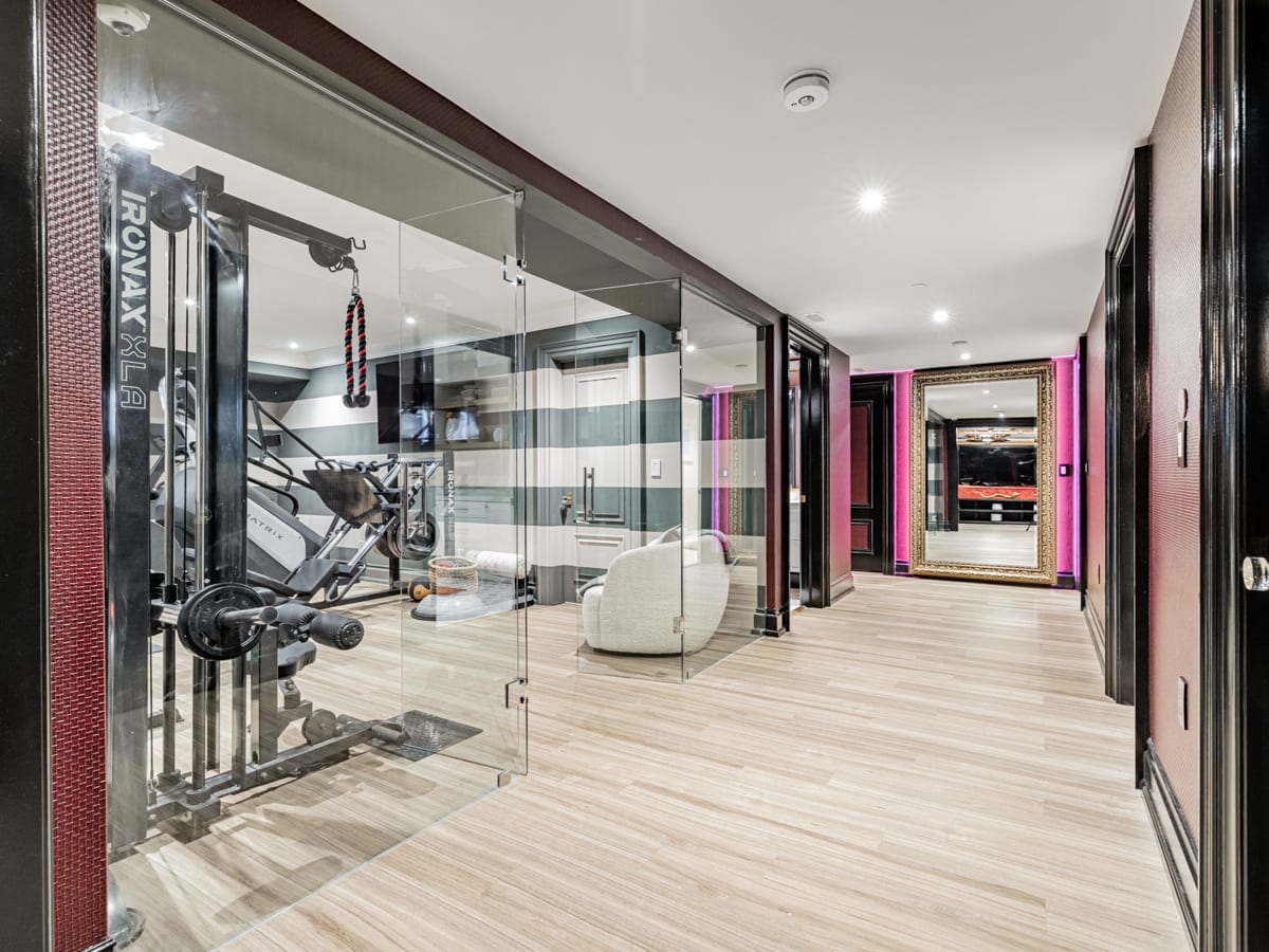 A World Of Exclusive Modern Luxury 