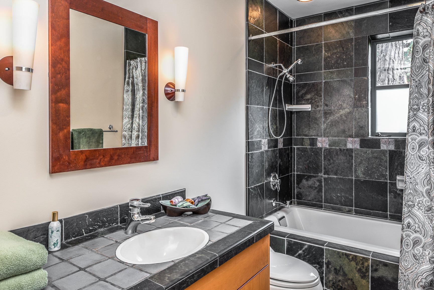 3280 Macomber Dr