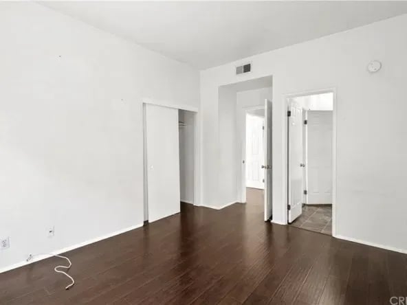 13214 Moorpark Street, #302