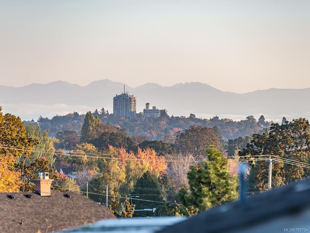 3291 Megaw Pl, Saanich