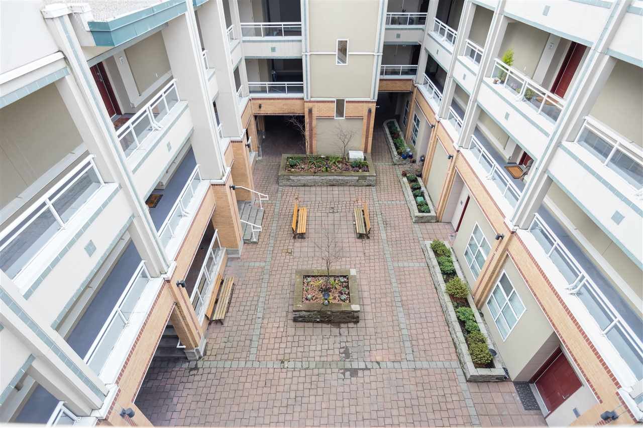 409-108 W Esplanade