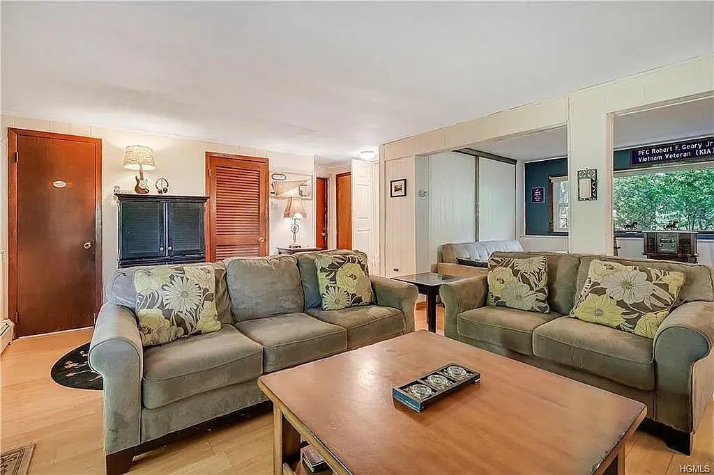 5 Van Gogh Ln