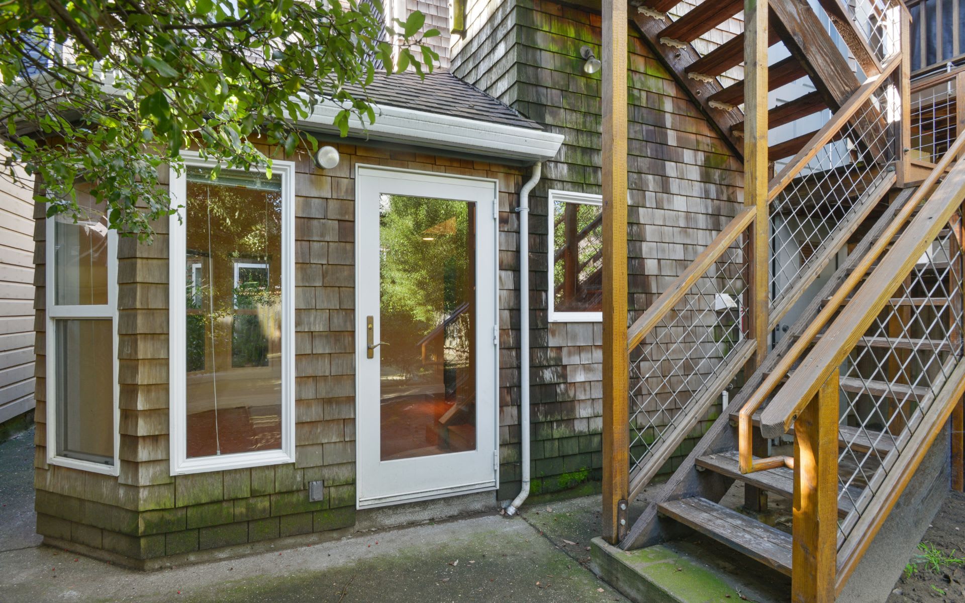 70-72 6th Ave