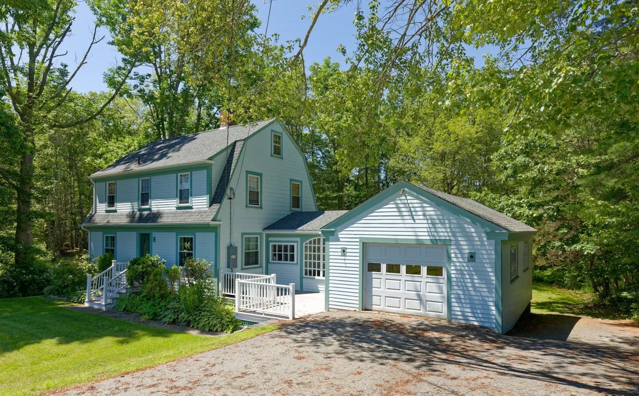 New Listing: 302 Townsend Avenue, Boothbay Harbor, ME 04538 – $469,000