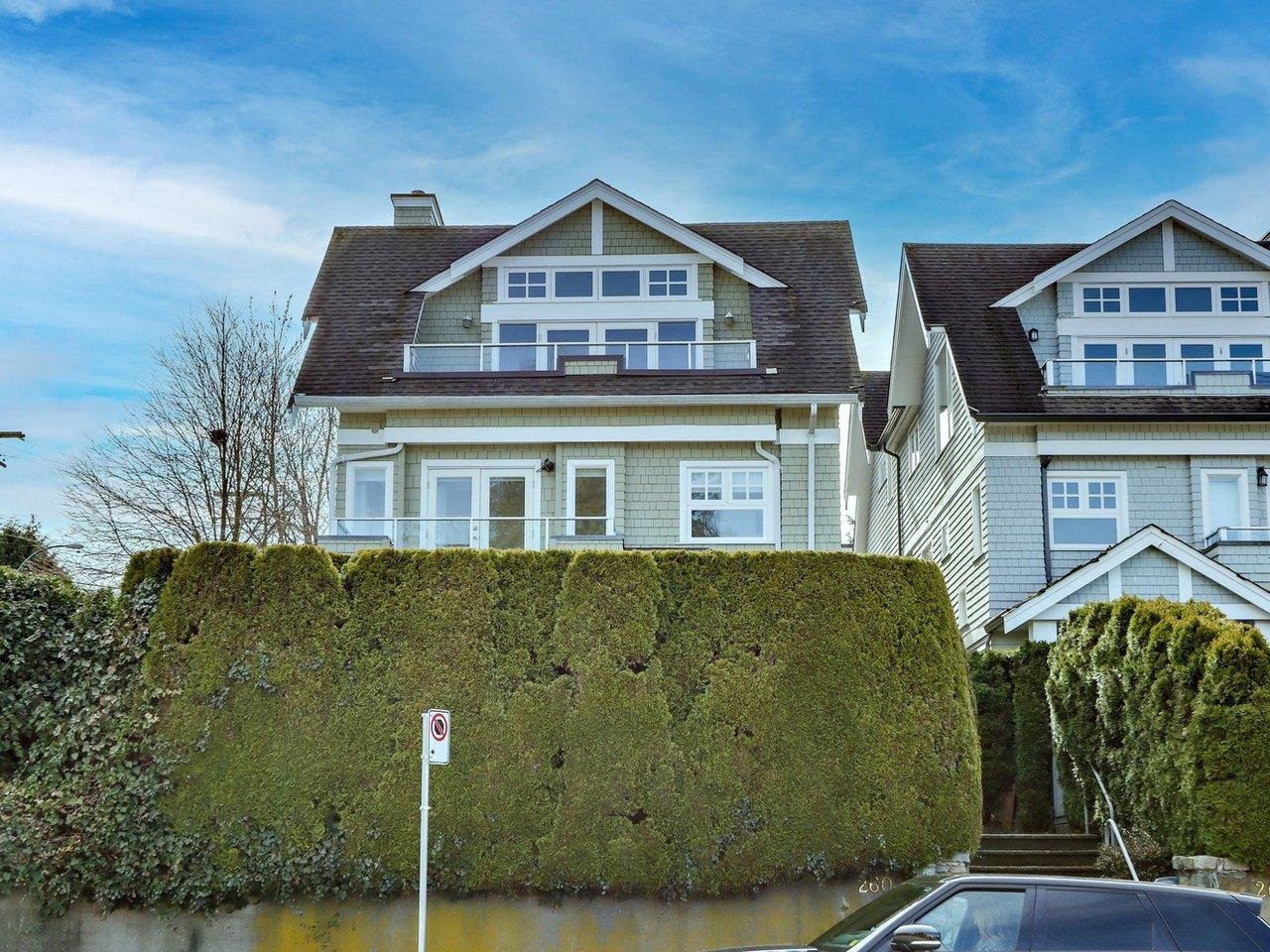 2602 Point Grey Rd