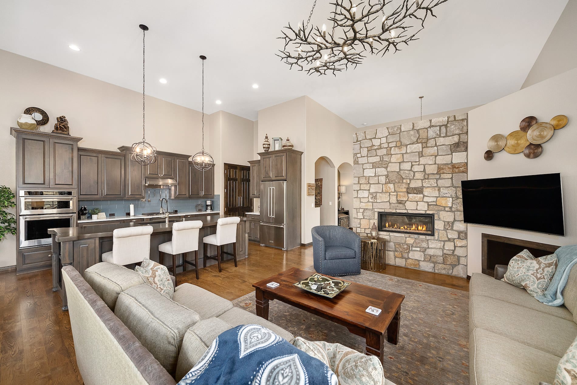 8015 Donatello Court