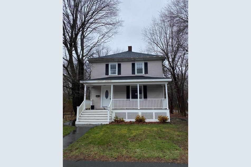 104 Myrtle St