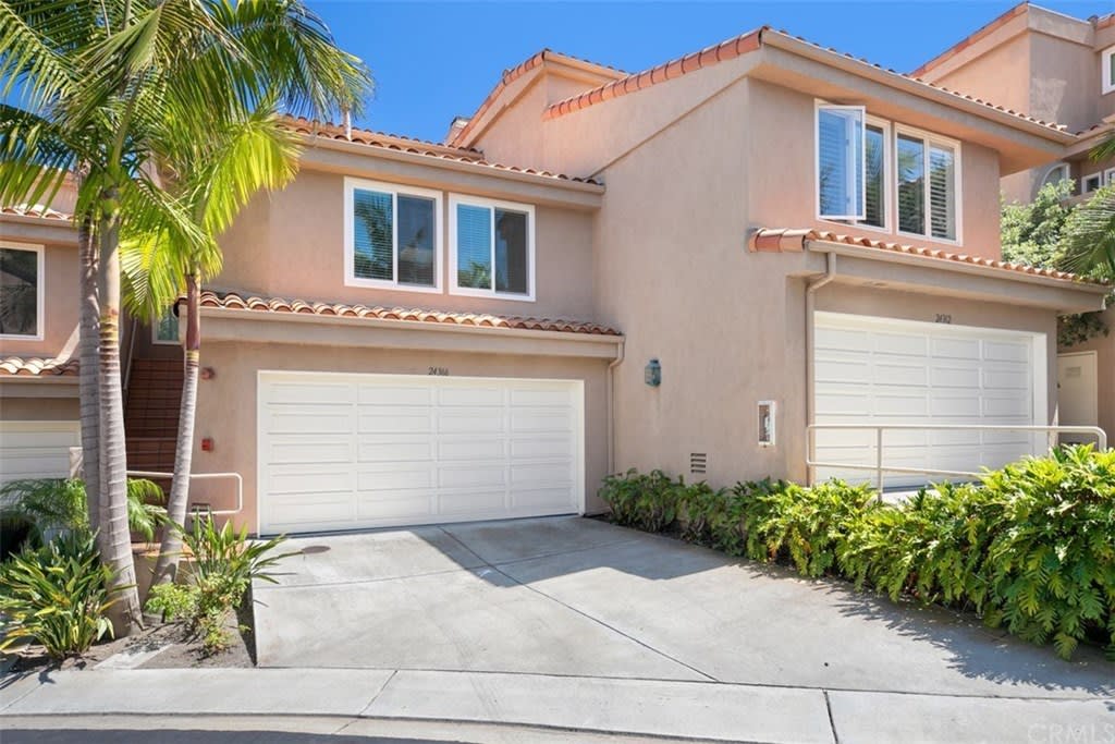 24366 Vista Point Lane