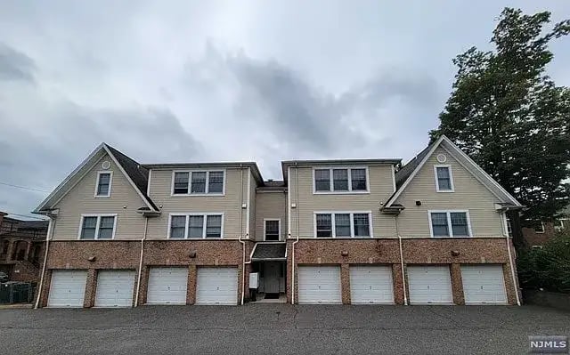 85 Liberty Pl #4