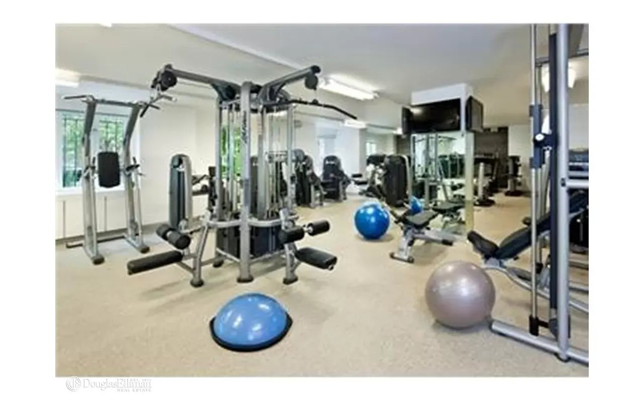 333 Rector Pl #1007