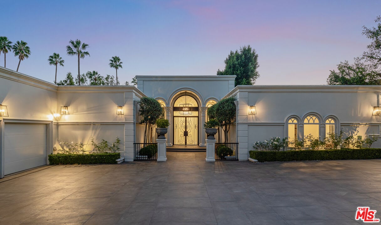 Noble Villa