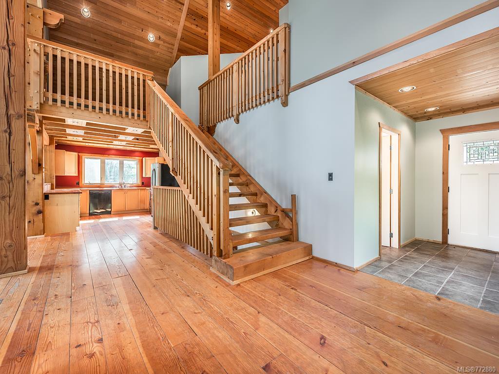 7268 Thelmita Pl