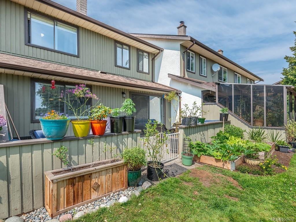 23-7751 E Saanich Rd