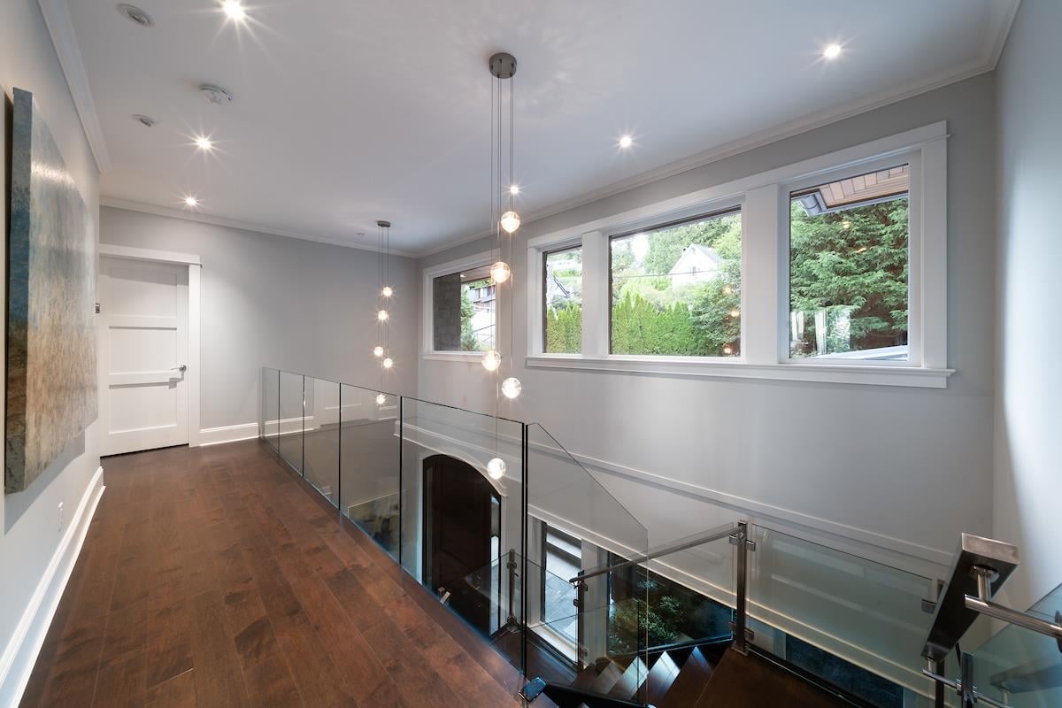 4428 Piccadilly North