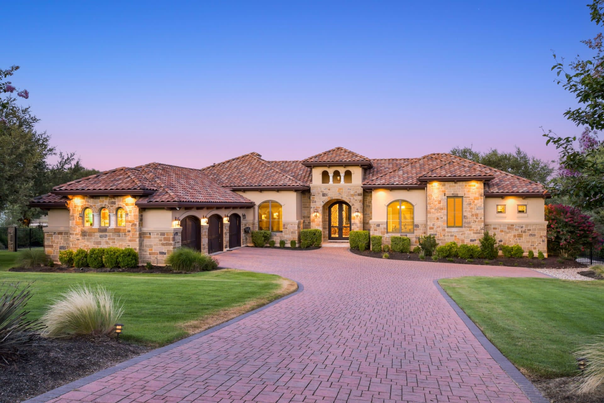 8321 VERDE MESA COVE