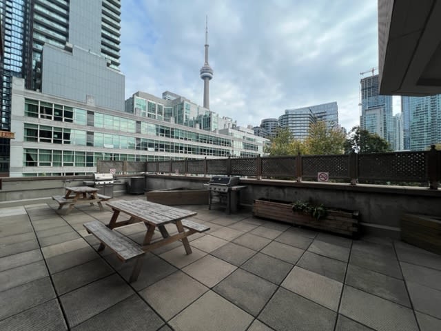 393 King St Unit: 501