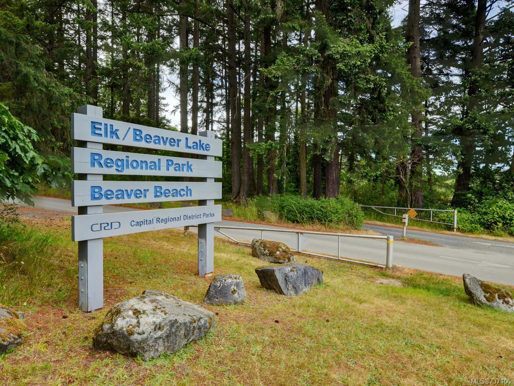 110-494 Marsett Pl, Saanich