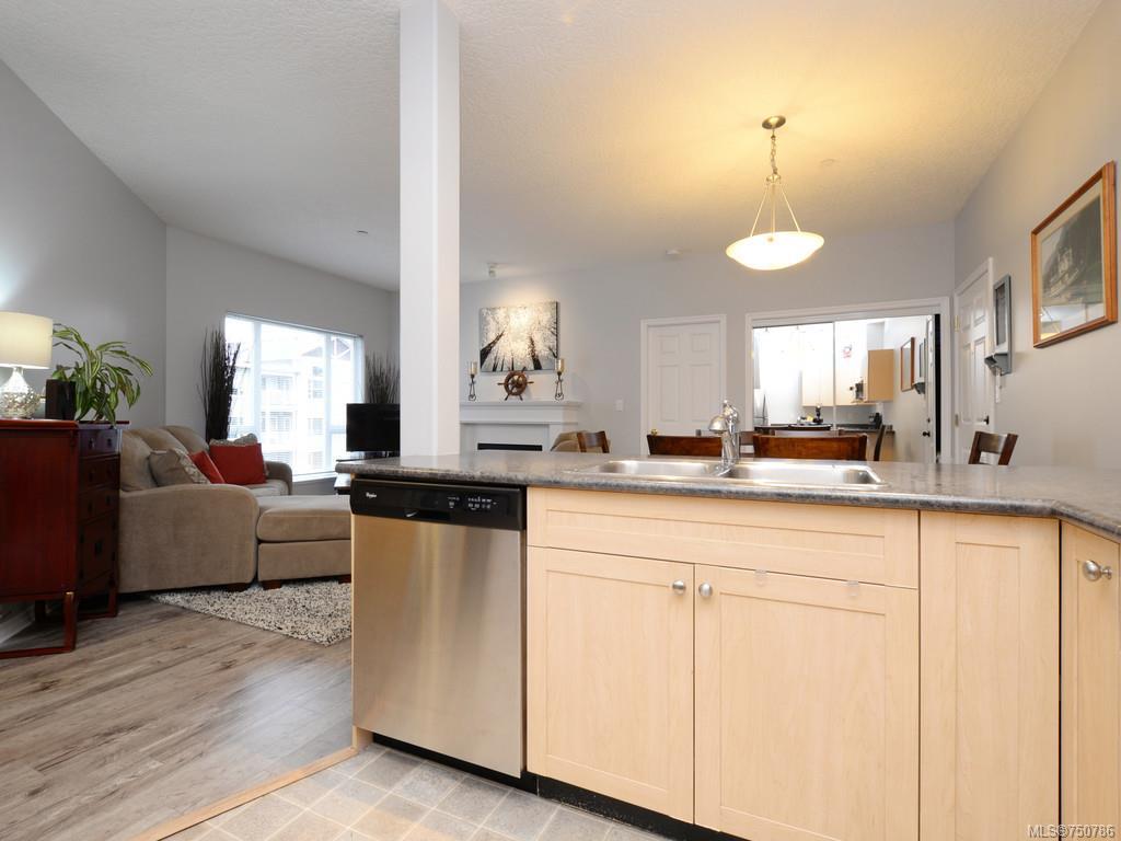 301-893 Hockley Ave