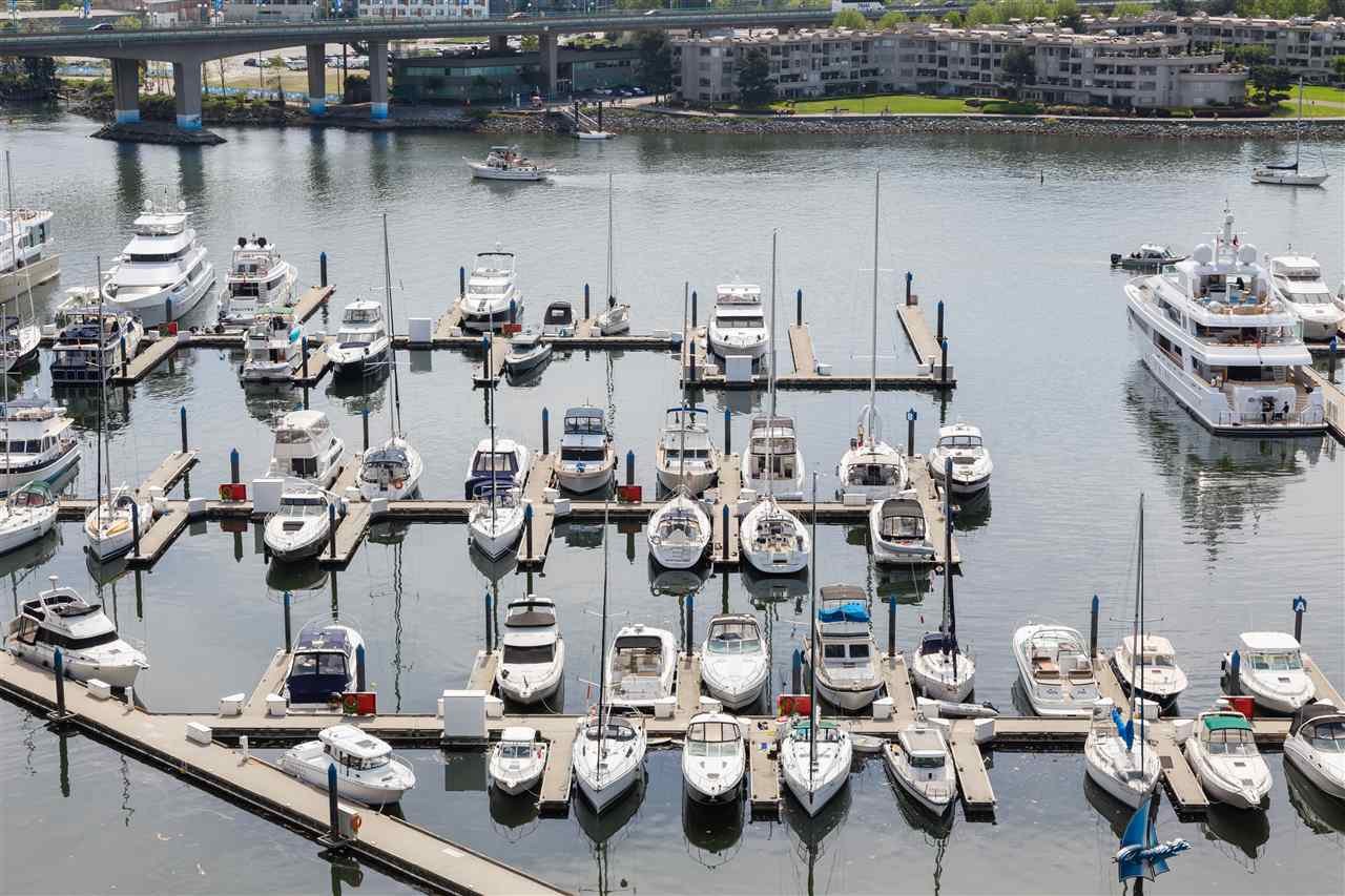 1603-1199 Marinaside Cres