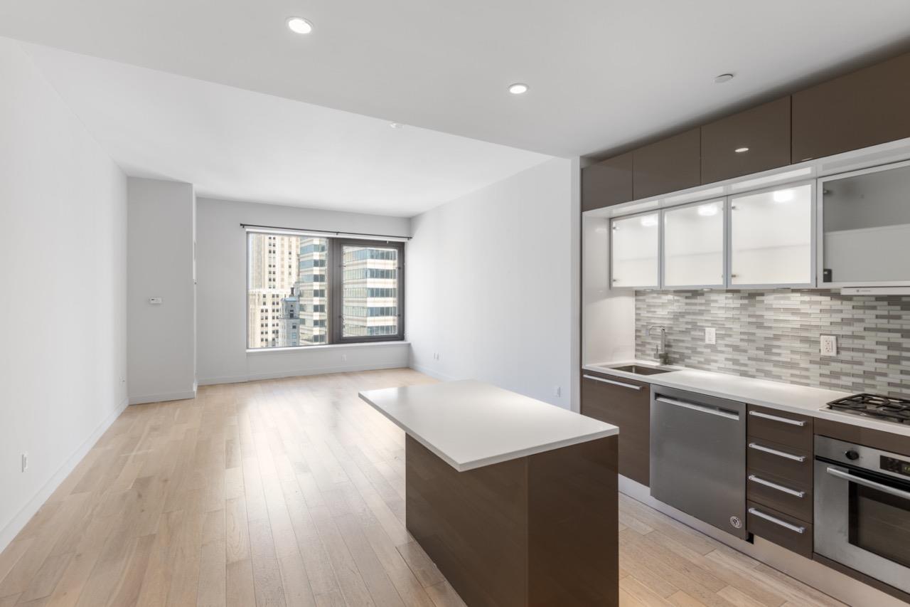 75 Wall Street, Apt 32-B