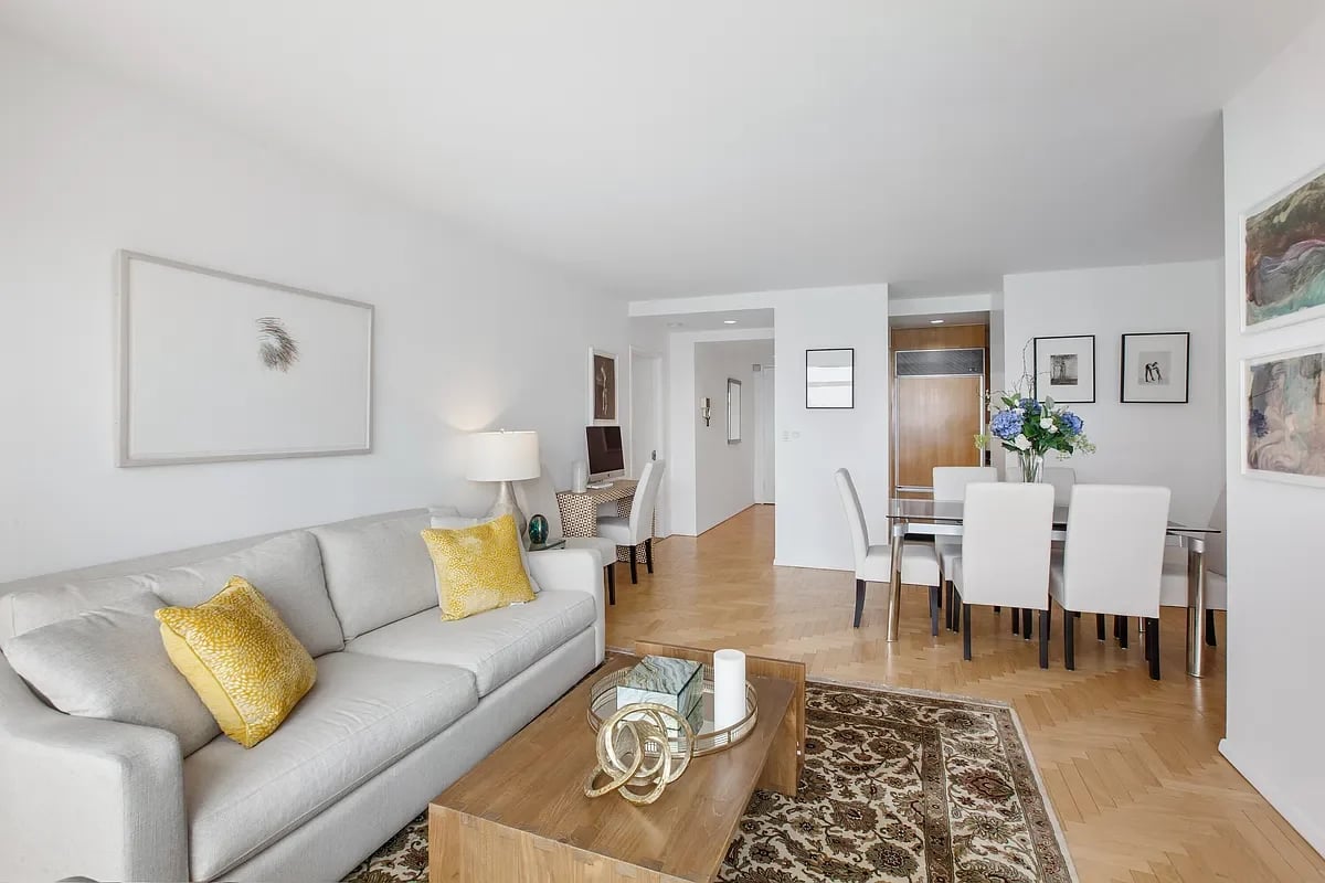 160 West 66th Street #25J