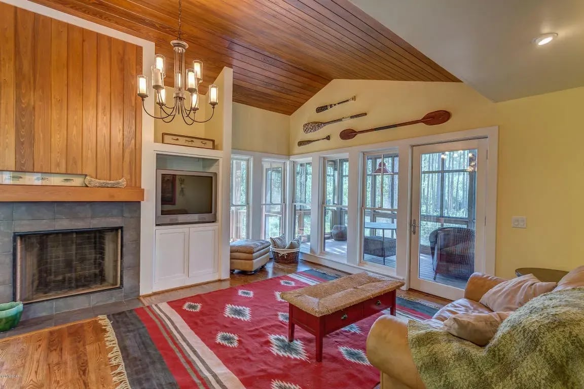 6402 RIVER BLUFF Trail