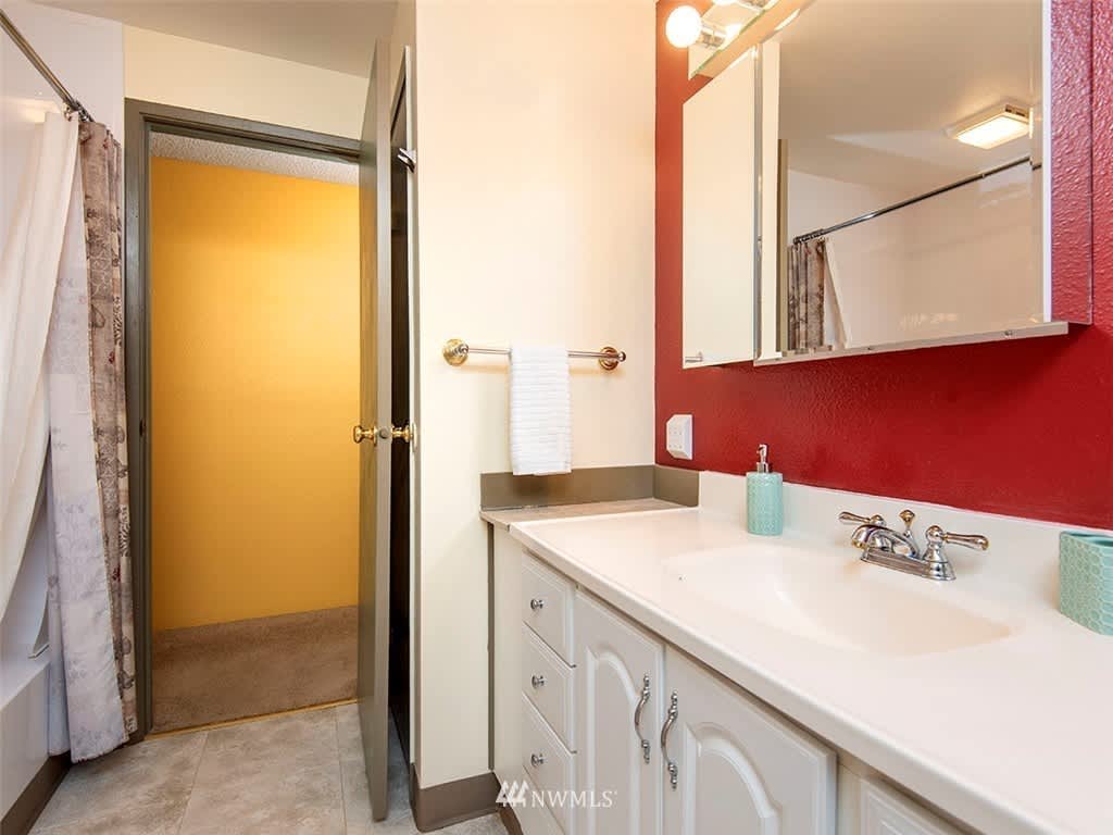 14401 43rd Ave W