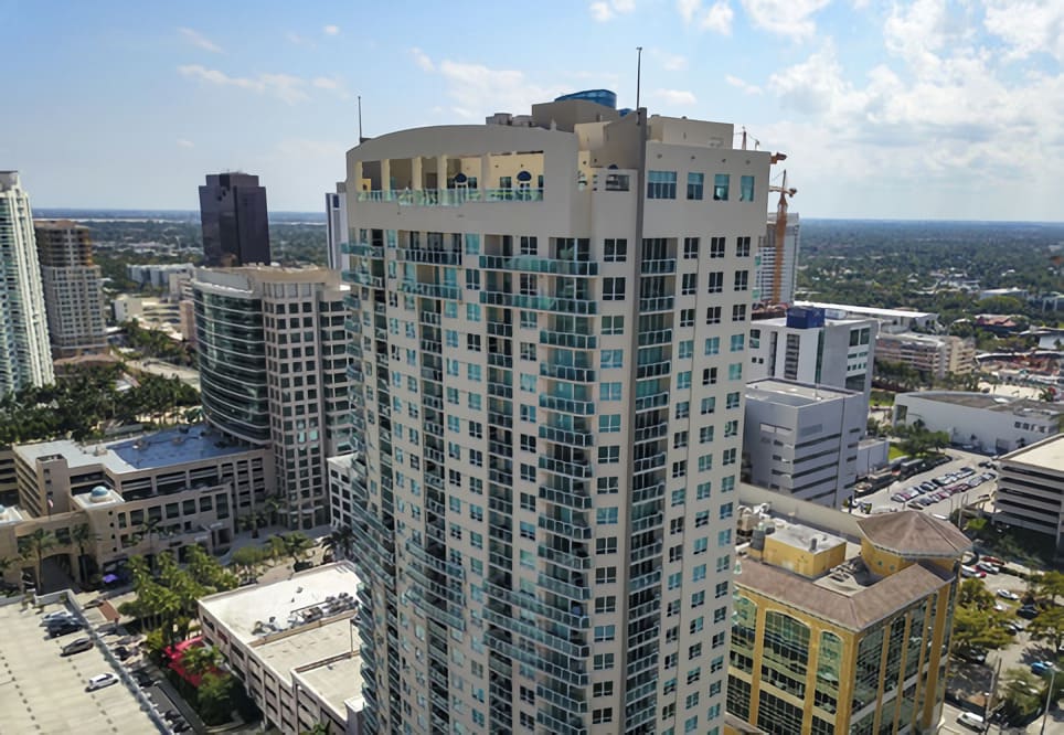 350 Las Olas Place