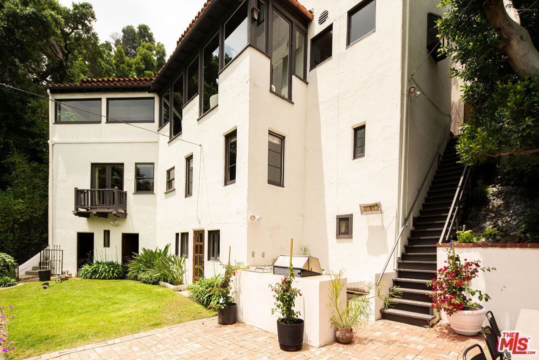 Romantic Beachwood Canyon Spanish