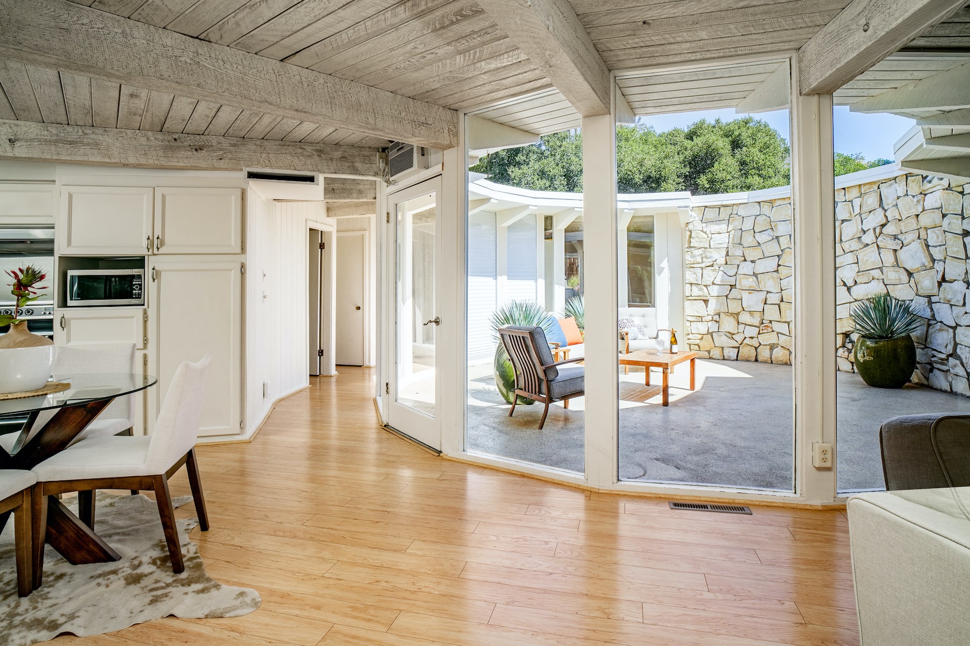 Carmel Valley Escape - 95 Ford Road